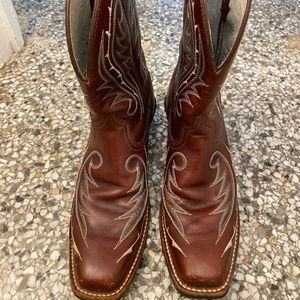 Womens Ariat Cowboy Boots